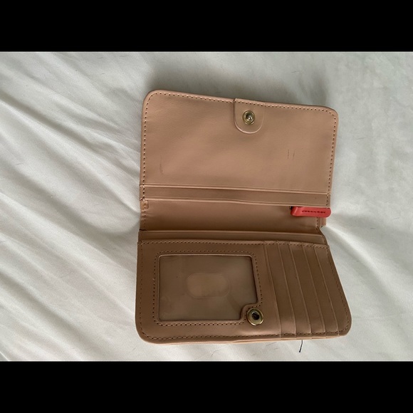 White and tan wallet - Picture 2 of 3